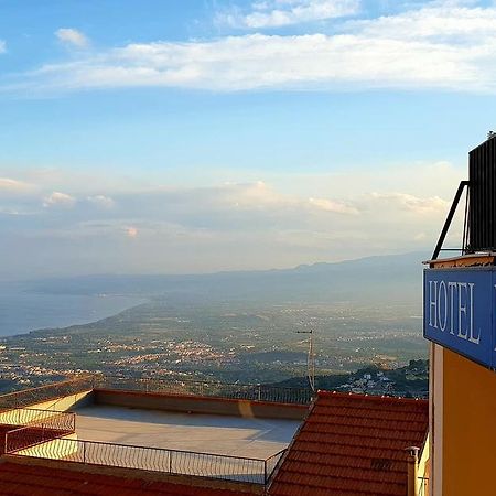 Hotel Panorama Di Sicilia 카스텔몰라 외부 사진