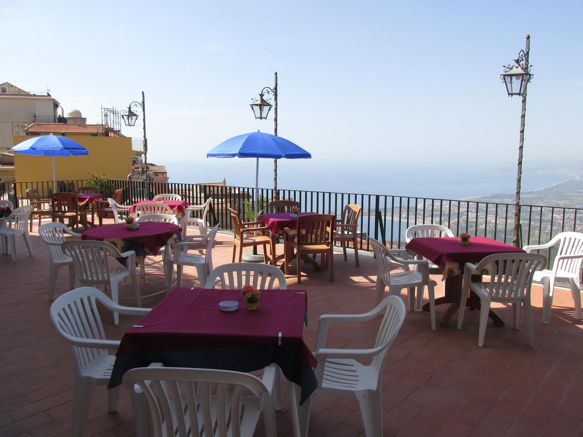 Hotel Panorama Di Sicilia 카스텔몰라 외부 사진