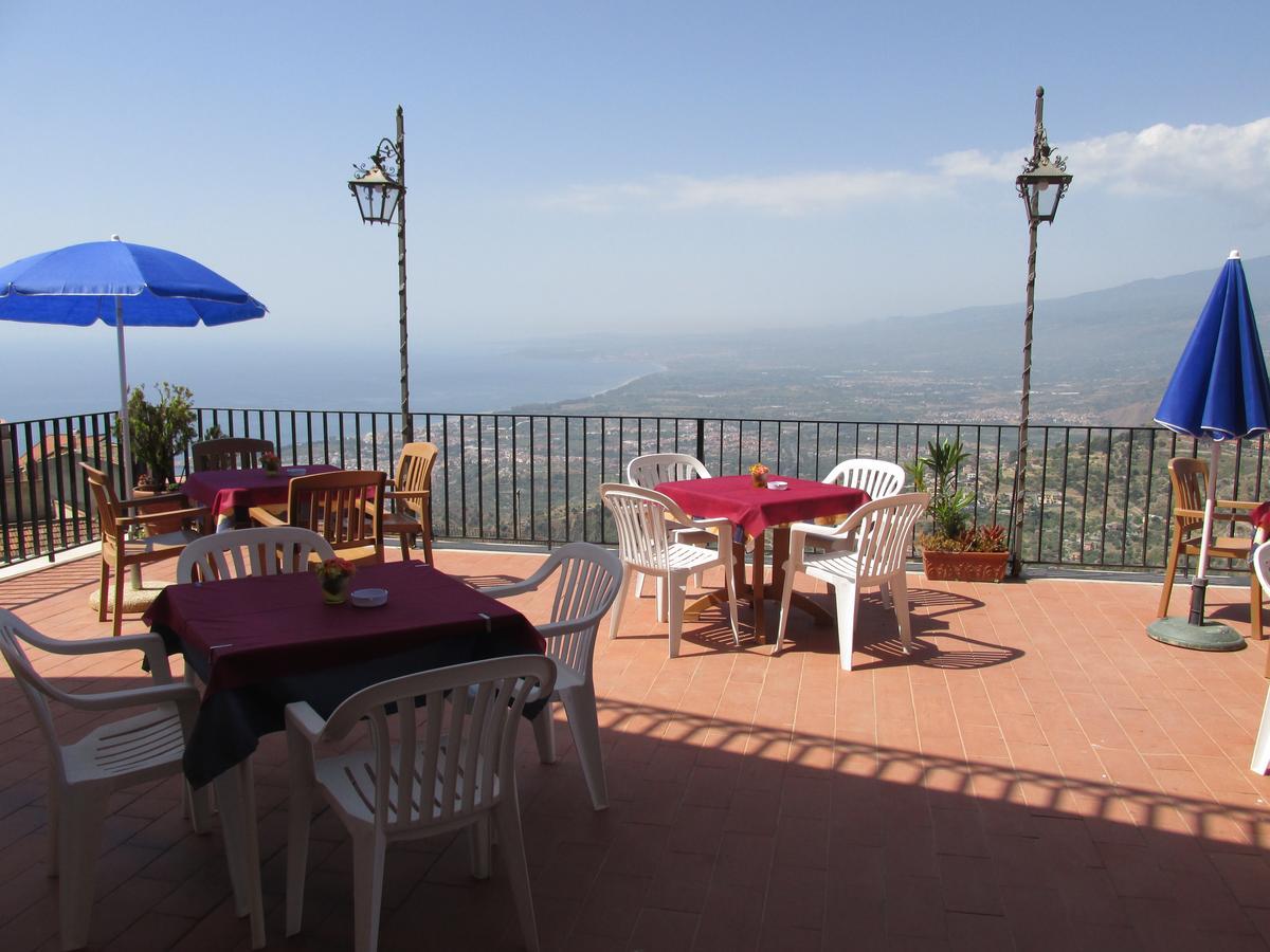 Hotel Panorama Di Sicilia 카스텔몰라 외부 사진